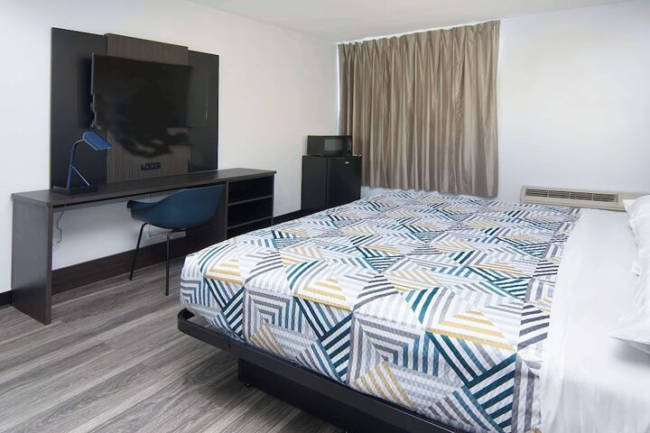 Room 14 of 20
