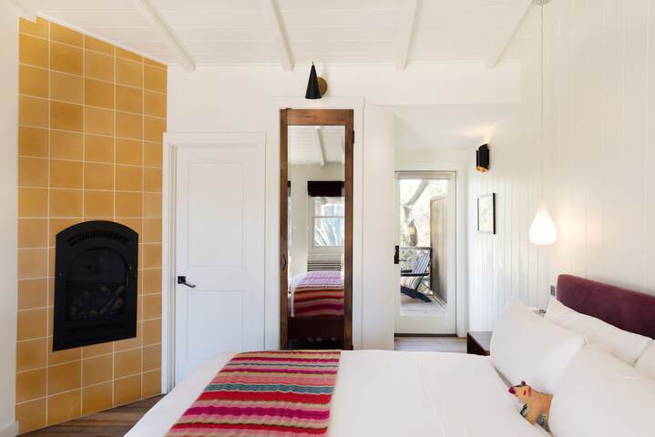 Room 17 of 38