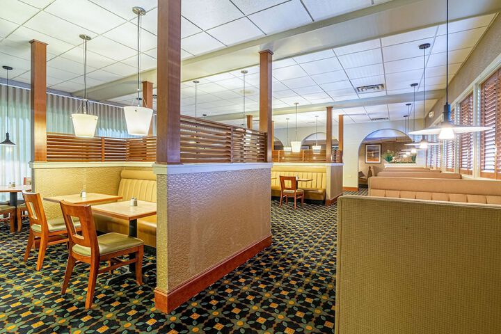 Clarion Hotel Convention Center