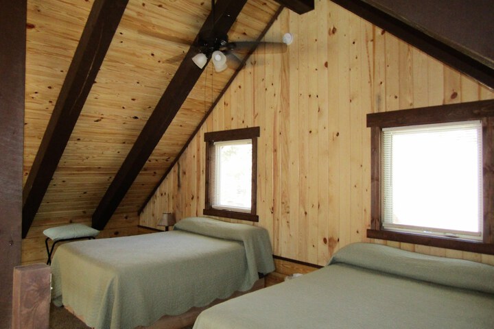 Room 32 of 40
