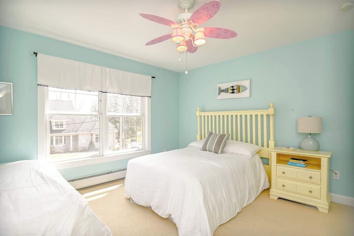 Stunning 5 Bdr Walk to York Harbor Beach!
