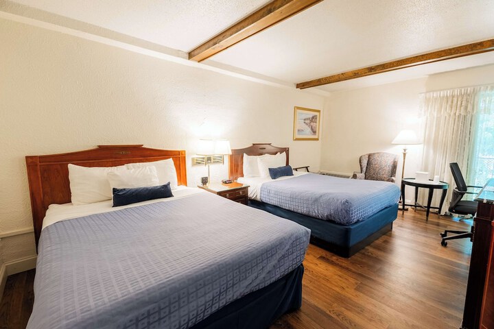 Fireside Inn & Suites Bangor