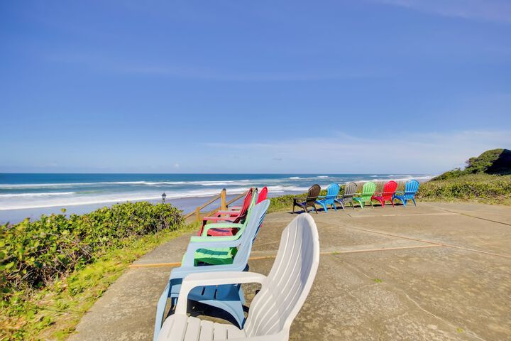 Lincoln City Vacation Rental w / Pool & Ocean Views