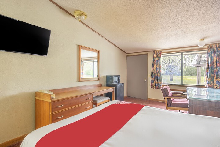 Room 12 of 38