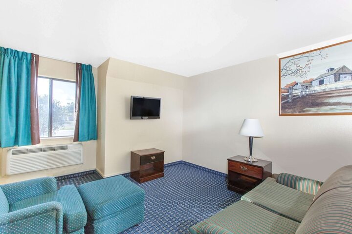 Room 12 of 15