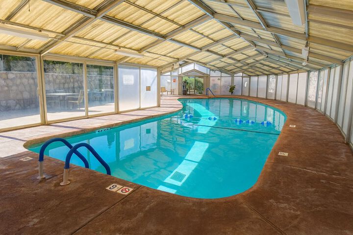 Crown Point Resort