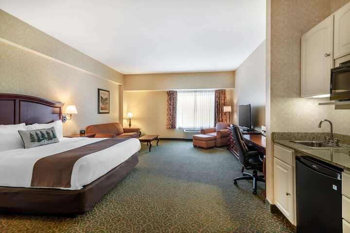 Room 28 of 125
