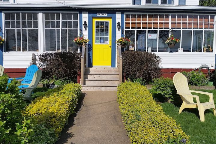 Bayside Inn