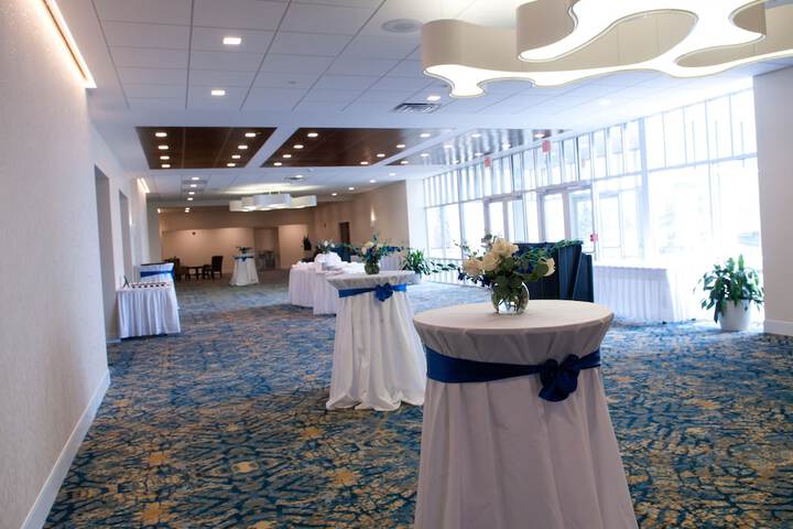 Ballroom/Hall 78 of 86