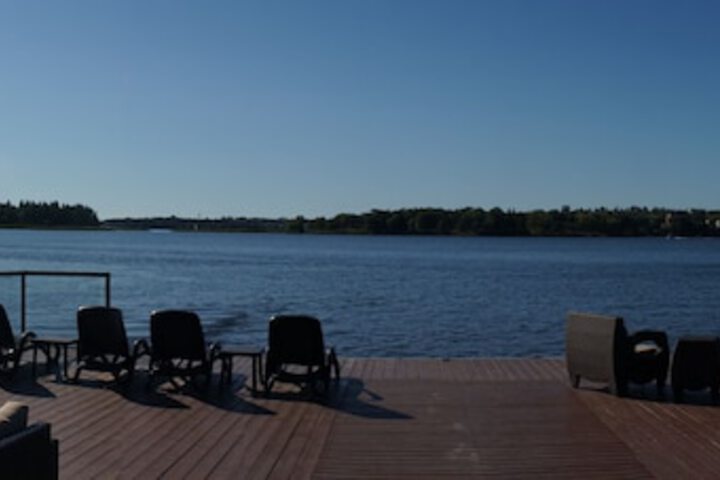 Clarion Lakeside Inn & Conference Centre