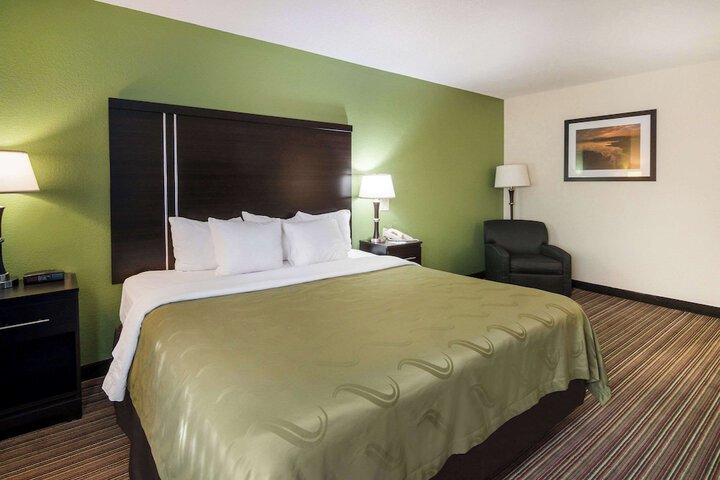 Room 12 of 46