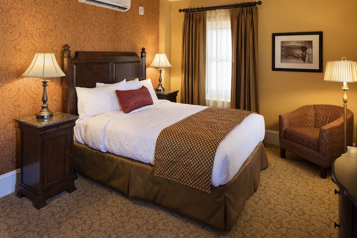 Room 15 of 38