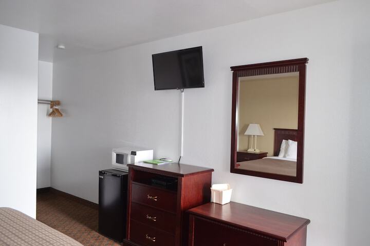 Room 18 of 29
