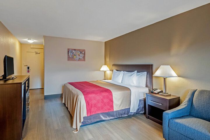 Room 11 of 26