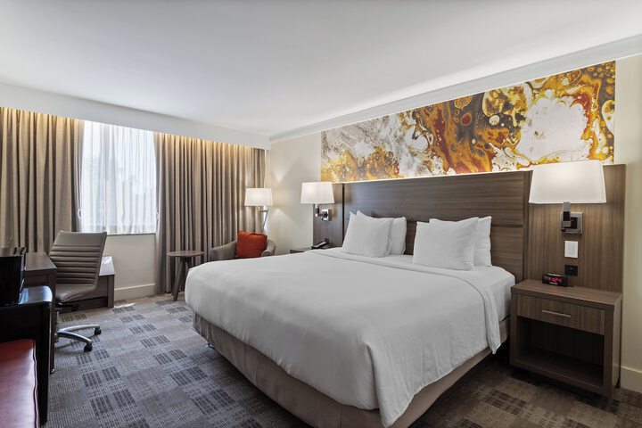 Crowne Plaza Executive Center Baton Rouge by IHG