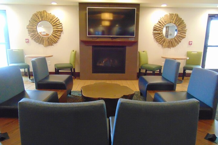 Hotel 6 of 61