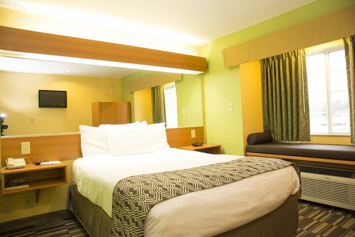 Room 14 of 46