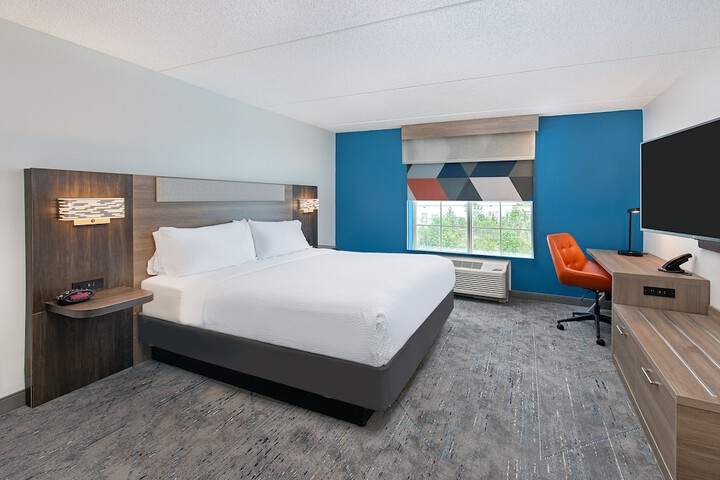 Room 37 of 60