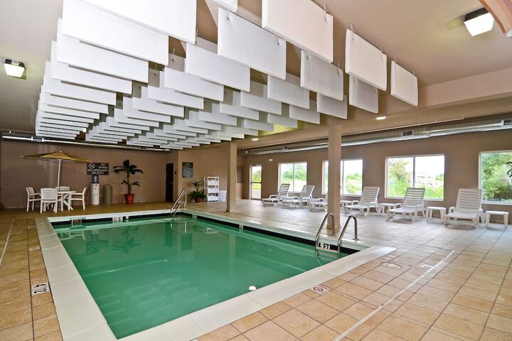 Pool 5 of 30