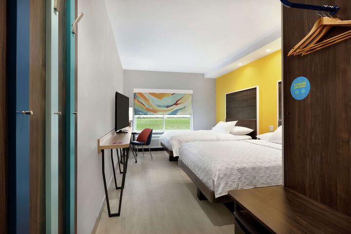 Room 11 of 34