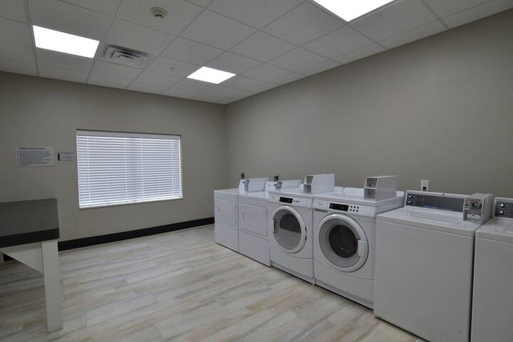 Holiday Inn Express & Suites Pasadena Houston Southeast by IHG