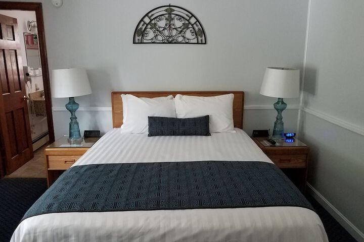 Room 21 of 38