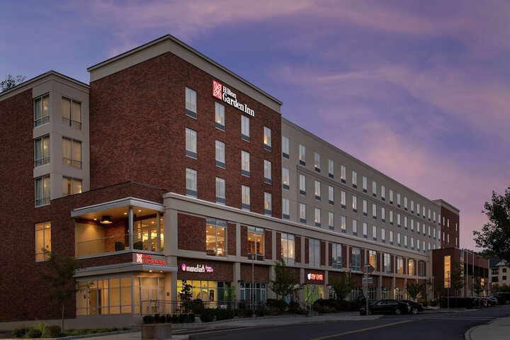 Hotel 4 of 42