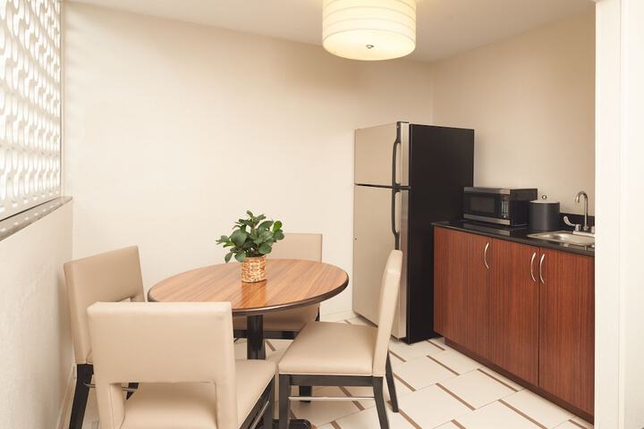 Room 18 of 38
