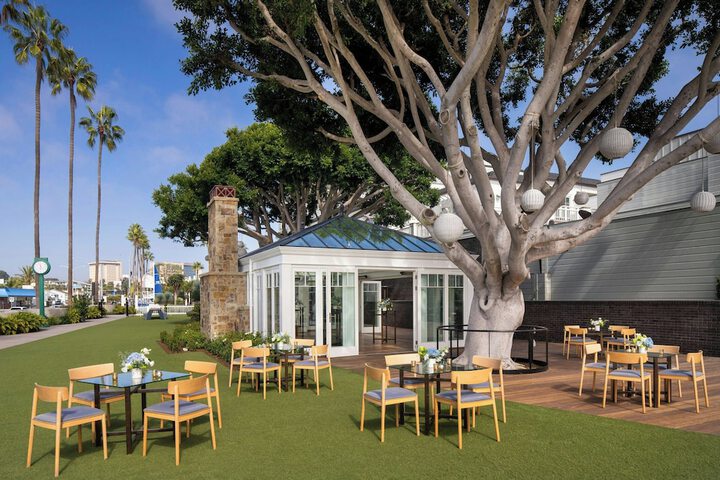 Lido House Autograph Collection