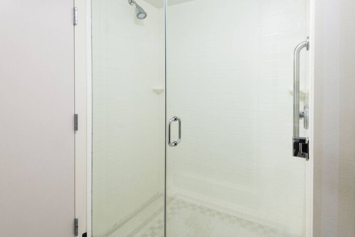 Room 20 of 32