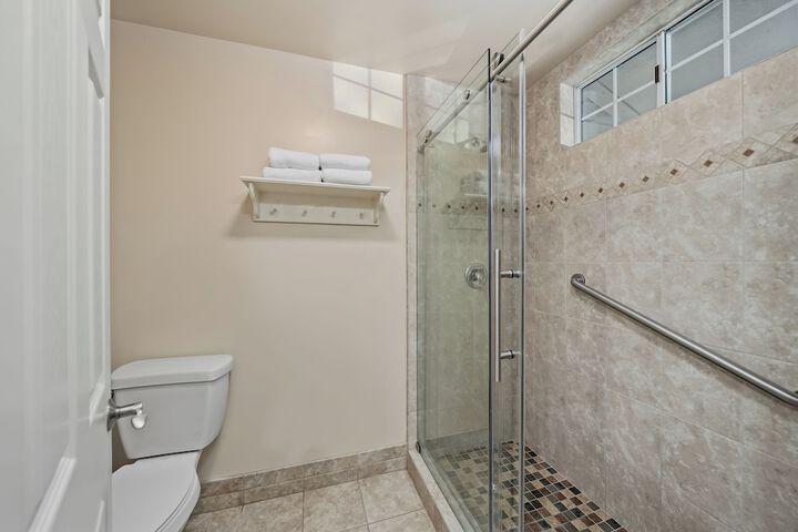 Cambria Pines Lodge