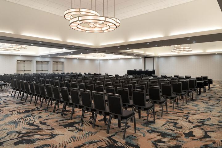 DoubleTree by Hilton Virginia Beach