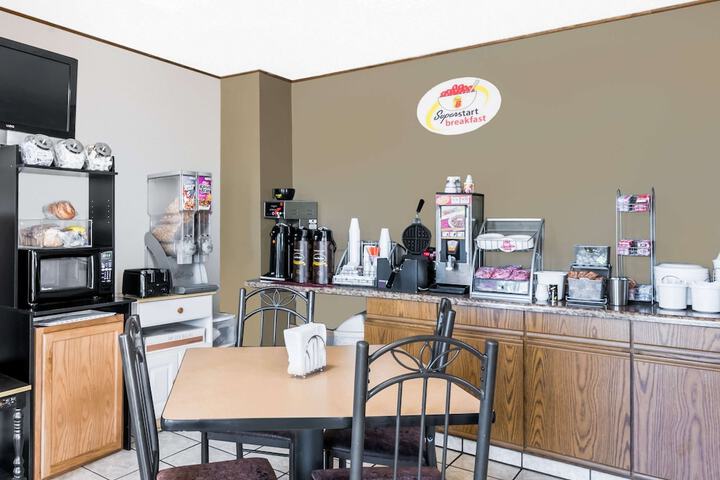 Breakfast/Coffee Service 14 of 14
