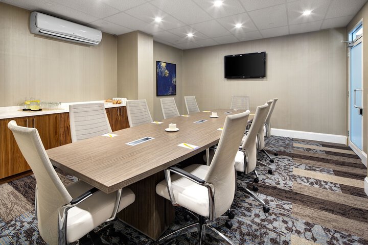 Hilton Garden Inn Toronto / Oakville
