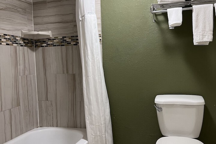 Room 29 of 40