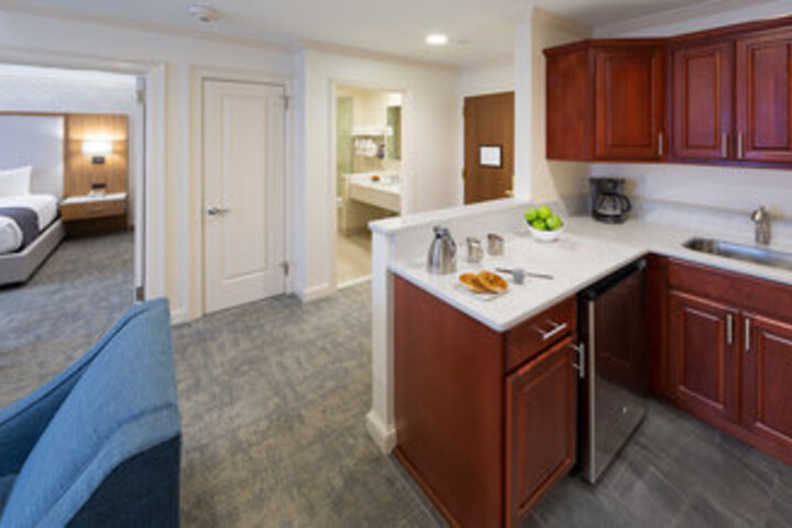 Suite 20 of 56