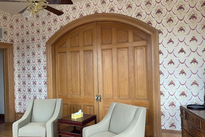 Room 6 of 75