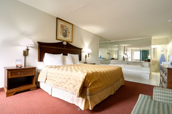 Room 10 of 22