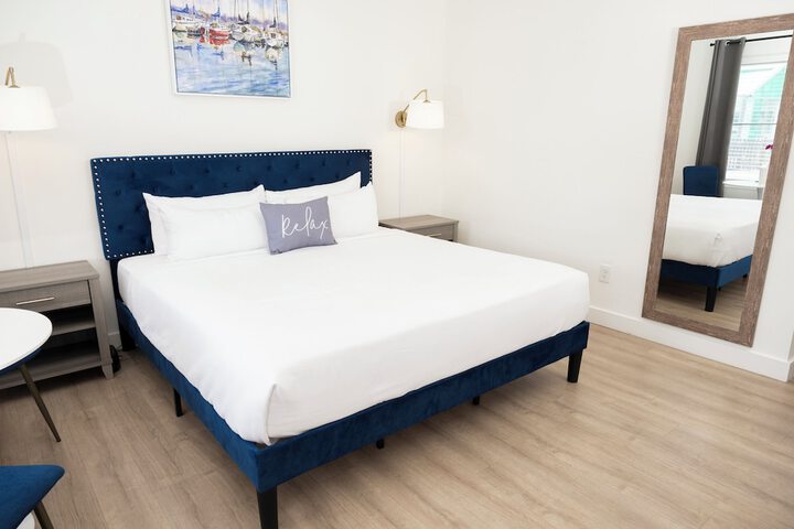 Room 15 of 38
