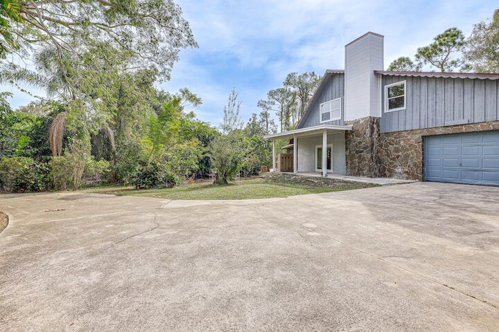 Lake Placid Home w / Screened Porch: Near Lake Clay