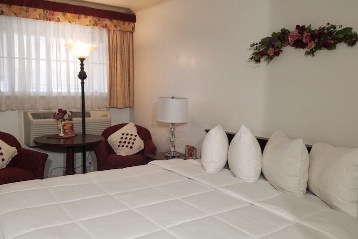 Room 28 of 33