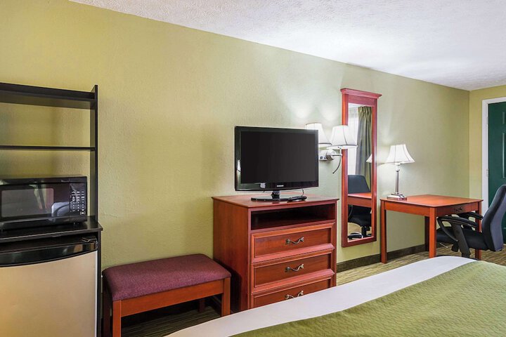 Room 25 of 35