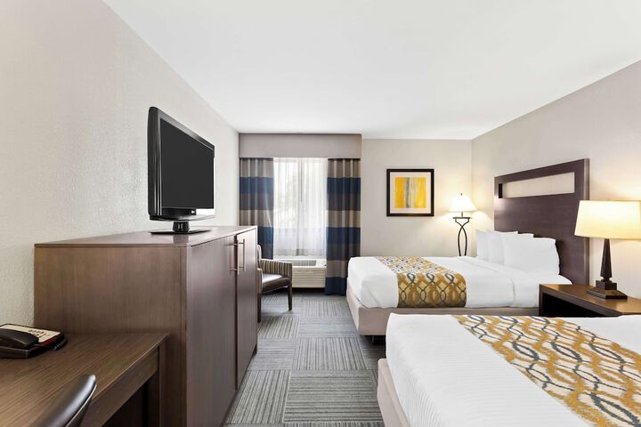 Room 12 of 36