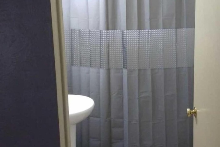 Room 12 of 19
