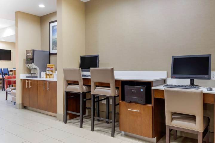 Business Center 54 of 55