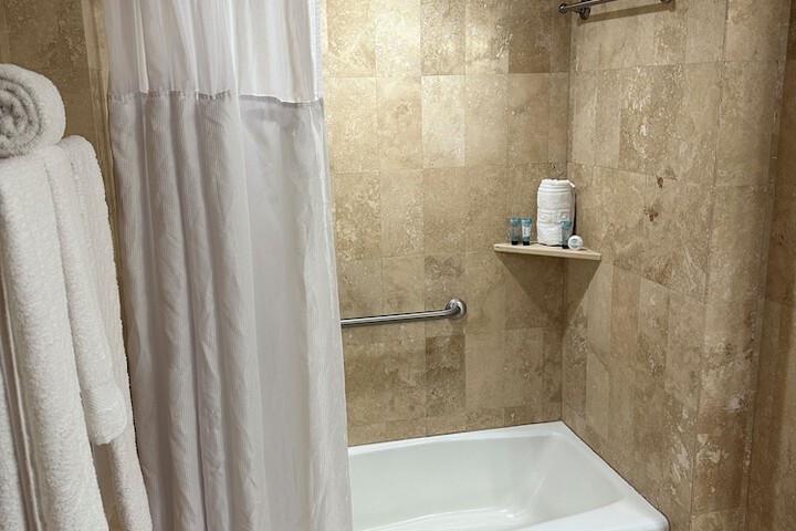 Room 29 of 85