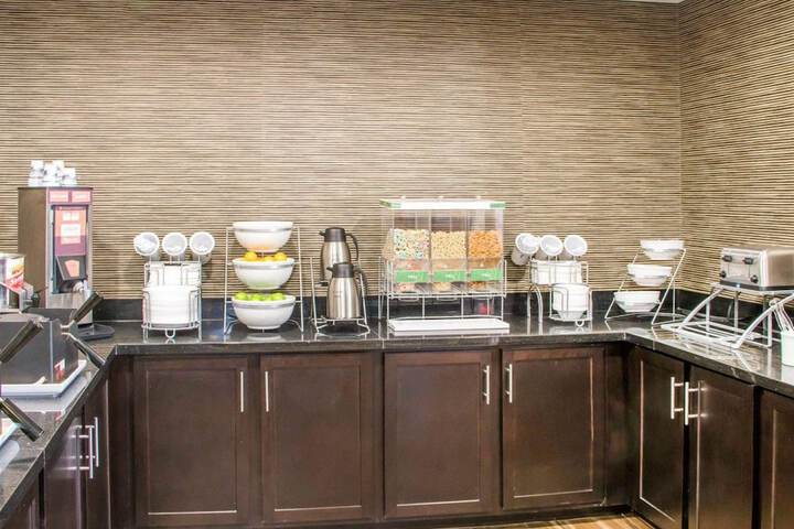 Breakfast/Coffee Service 27 of 30