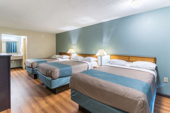 Motel 6 Kenly NC