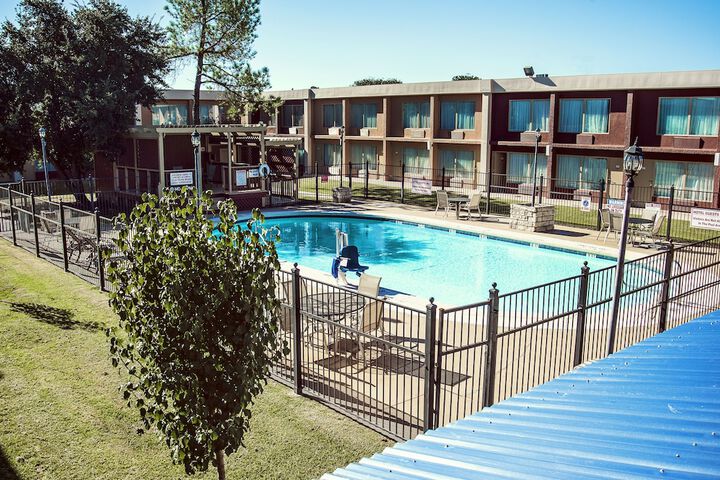 Pool 2 of 10