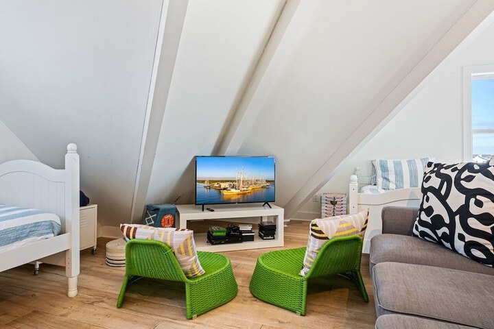 #beach Please 3 Bedroom Home by RedAwning